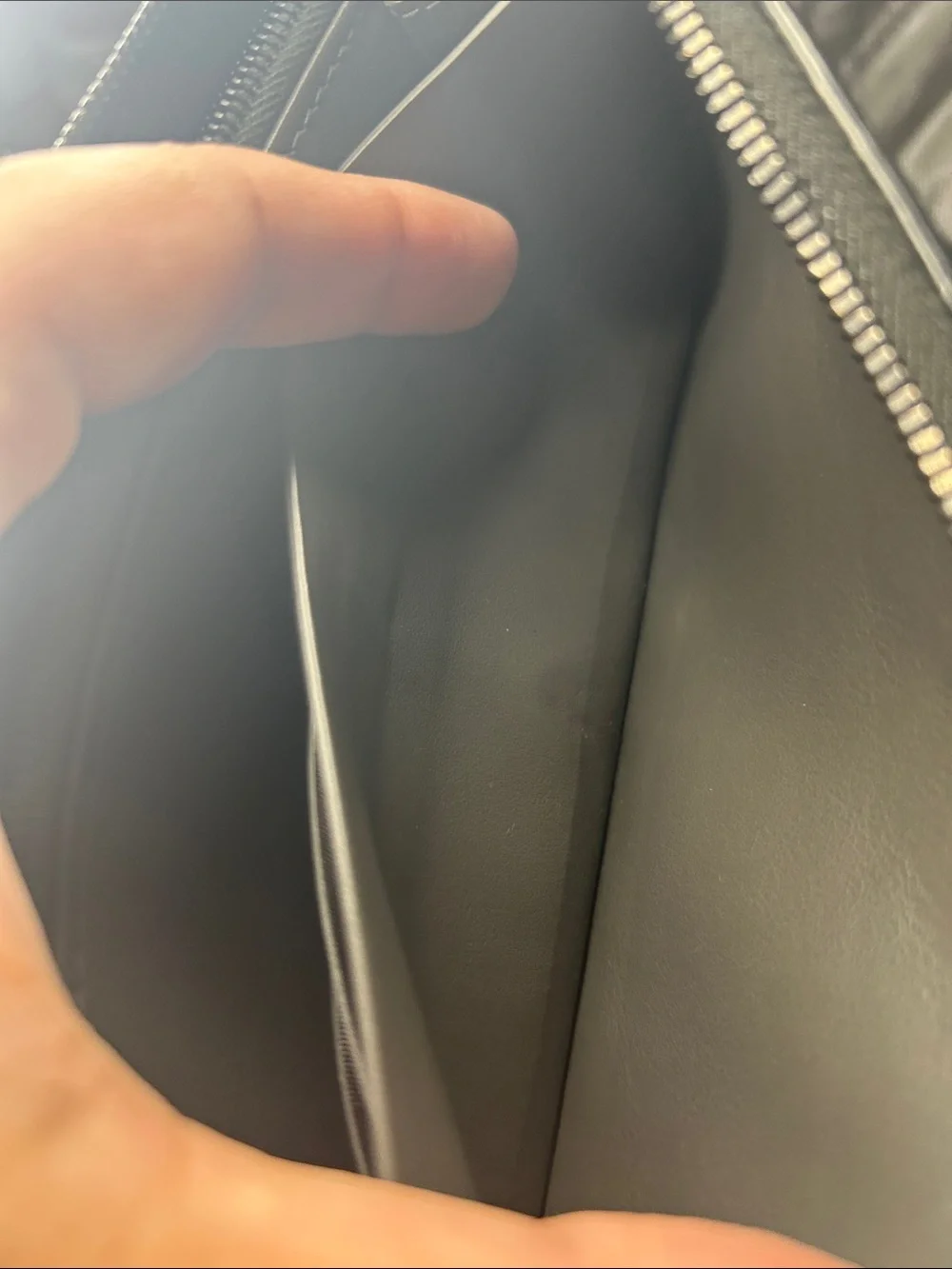 Bottega Veneta Black Intrecciato Woven Zip Phone Case